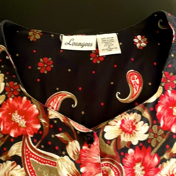 Loungees Woman’s House Dress - Picture 2 of 3